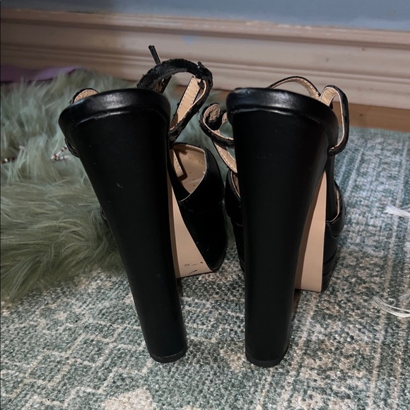 FSJ Black Strappy Platform Heels - Picture 3 of 7